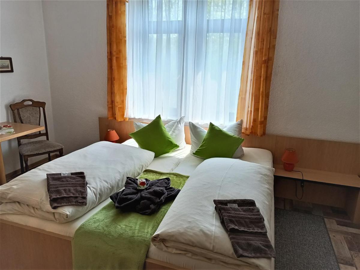 Hotel Schwarzes Ross Arnsdorf  Exterior foto